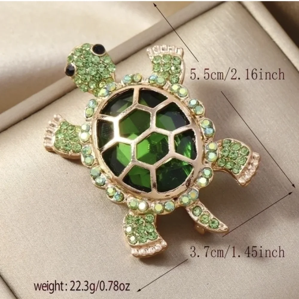 Green Turtle Brooch - Picture 2 of 3